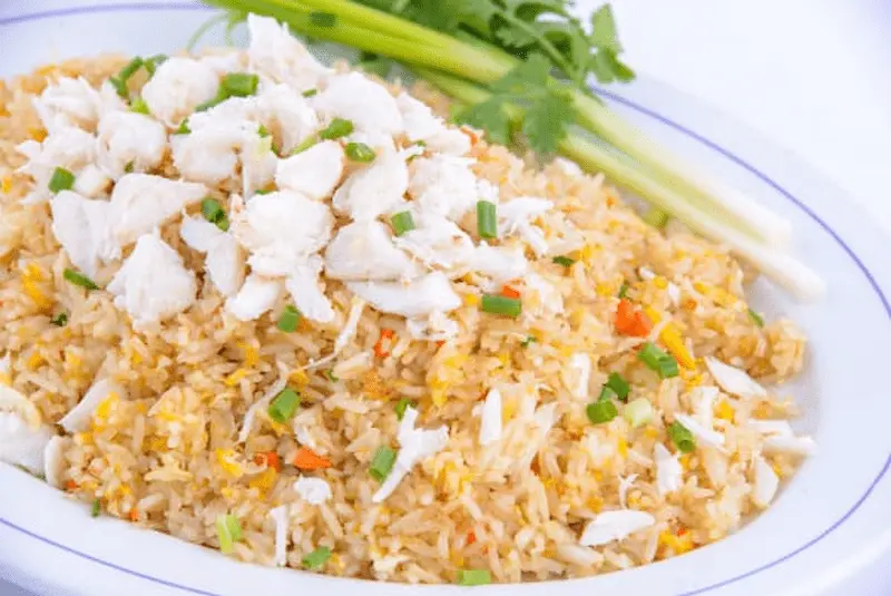 ข้าวผัด – เมนูง่าย ๆ แต่เต็มไปด้วยรสชาติ